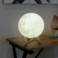 3D НОЩНА ЛАМПА С ФОРМА НА ЛУНА 3D НОЩНА ЛАМПА С ФОРМА НА ЛУНА
