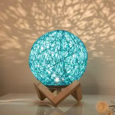 Модерна LED настолна лампа Модерна LED настолна лампа