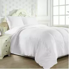 Топла микрофибърна олекотена завивка Топла микрофибърна олекотена завивка