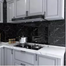 Самозалепващо фолио – черен мрамор Самозалепващо фолио – черен мрамор