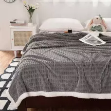 Плюшено топло одеяло - сиво Плюшено топло одеяло - сиво