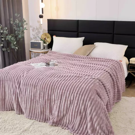 200 х 230 Поларено одеяло - Розово