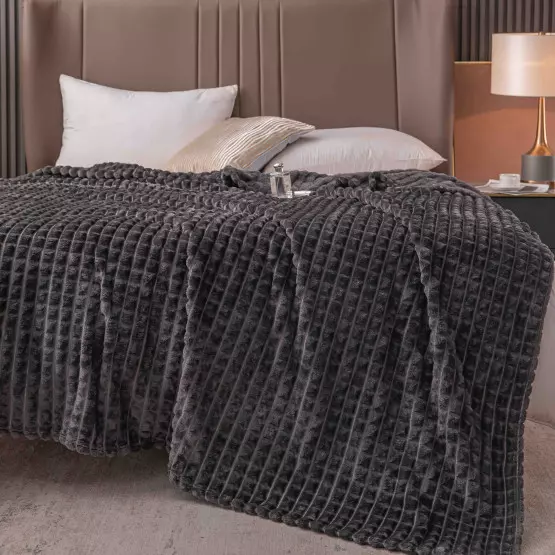 200 x 230 плюшено одеяло – Tъмносиво