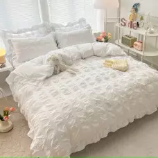 Бял спален комплект от 6 части Бял спален комплект от 6 части