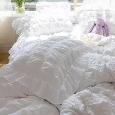 Бял спален комплект от 6 части Бял спален комплект от 6 части