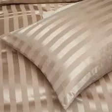 Луксозен сатенен спален комплект от 6 части – Бежов Луксозен сатенен спален комплект от 6 части – Бежов