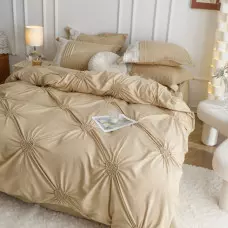 Луксозен спален комплект с бродерия от 6 части – Бежов Луксозен спален комплект с бродерия от 6 части – Бежов