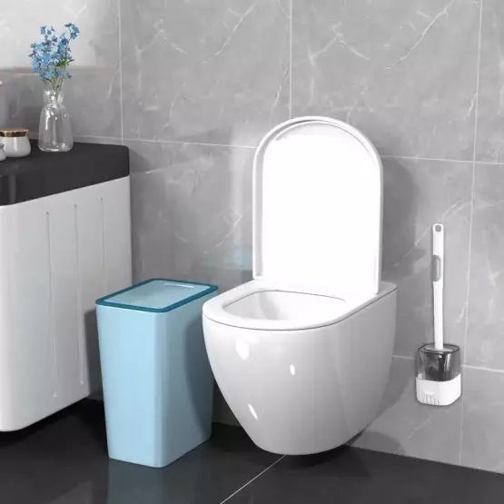 Силиконова четка за тоалетна чиния с поставка за стена или под