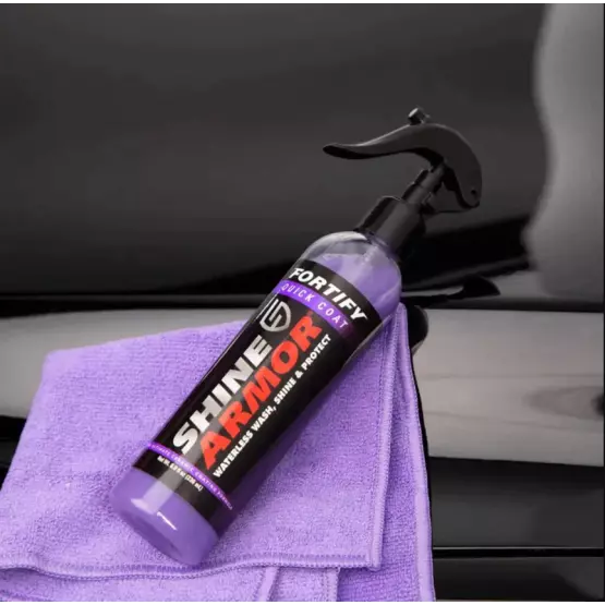 Spray 3 în 1 pentru o protecție de lungă durată a vopselei auto