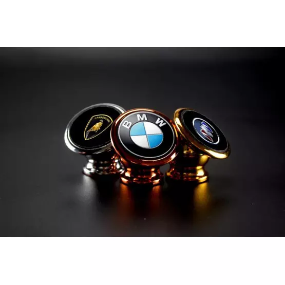 Магнитна поставка за телефон в кола - с лого на BMW, Mercedes, Volkswagen