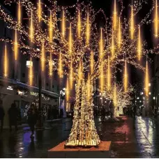 Коледни LED светлини висулки Коледни LED светлини висулки