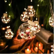 Коледни топки с LED светлини Коледни топки с LED светлини