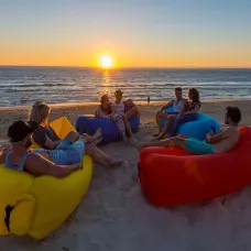 Самонадуваемо водоустойчиво легло Air Bed+ подарък раничка Самонадуваемо водоустойчиво легло Air Bed+ подарък раничка